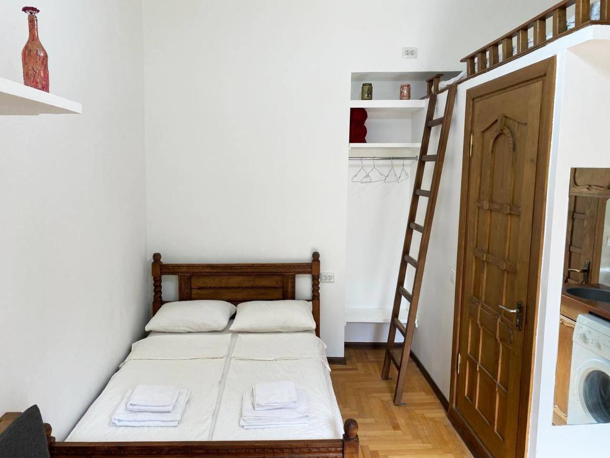 Apartamento Pretty House Tiflis Exterior foto